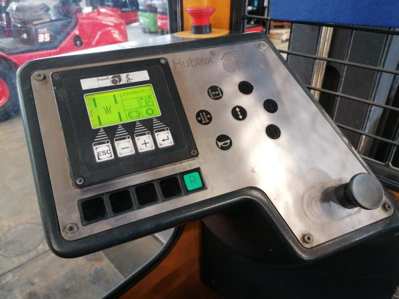 Carretilla de 4 vías Hubtex MQ30: foto 8