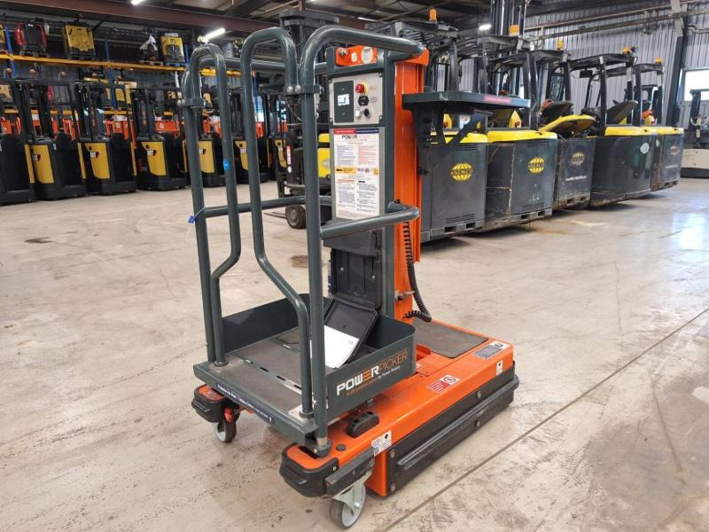 JLG POWER PICKER - Plataforma de mástil vertical: foto 2 JLG POWER PICKER - Plataforma de mástil vertical: foto 2