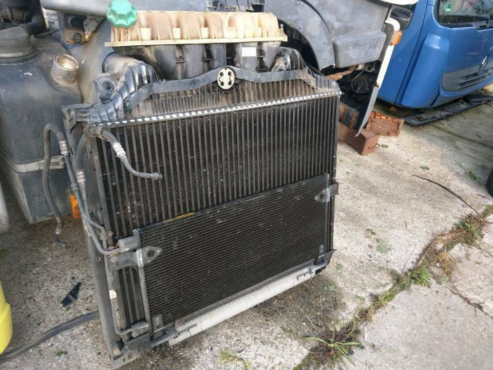 MAN Kühler LLK TGS 26.320 D2066 - Sistema de refrigeración para Camión: foto 4 MAN Kühler LLK TGS 26.320 D2066 - Sistema de refrigeración para Camión: foto 4
