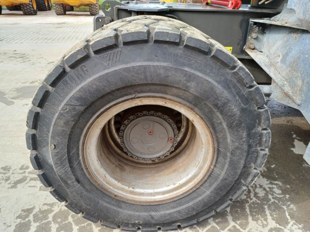 Sennebogen 735E - Manipulador de materiales: foto 5 Sennebogen 735E - Manipulador de materiales: foto 5