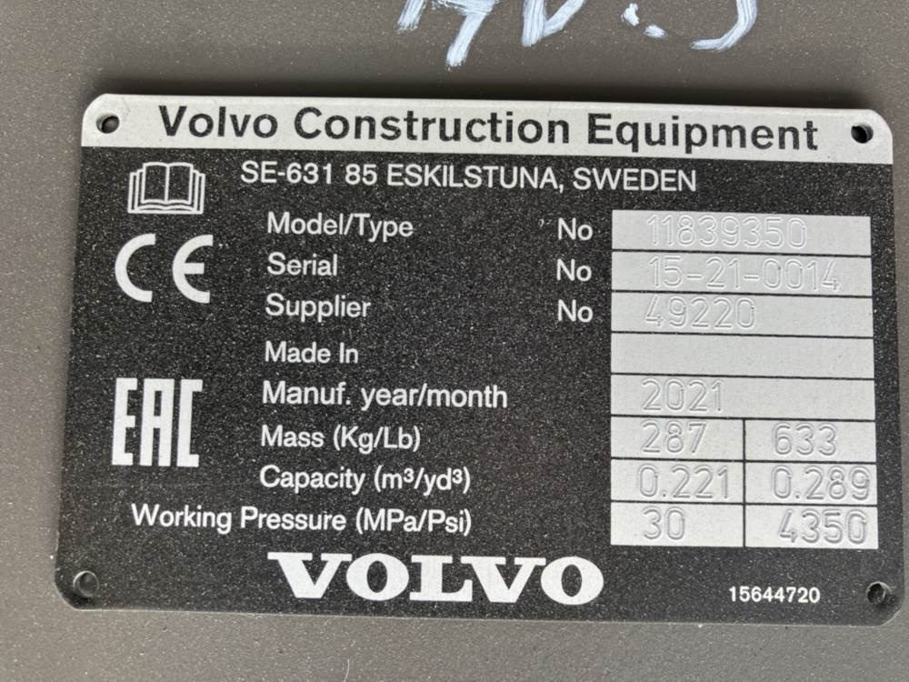 Volvo Böschungslöffel schwenkbar - Retroexcavadora: foto 4 Volvo Böschungslöffel schwenkbar - Retroexcavadora: foto 4