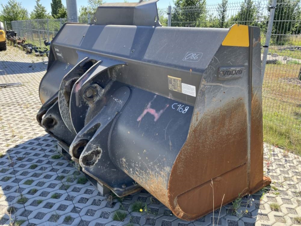 Volvo Schaufel mit Zähnen - Festanbau - Cazo: foto 2 Volvo Schaufel mit Zähnen - Festanbau - Cazo: foto 2