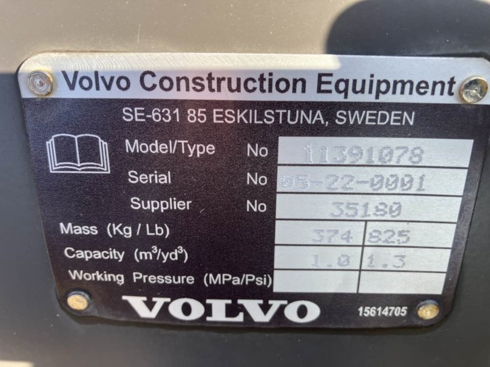 Volvo Schaufel mit Zähnen TPV - Cazo: foto 5 Volvo Schaufel mit Zähnen TPV - Cazo: foto 5