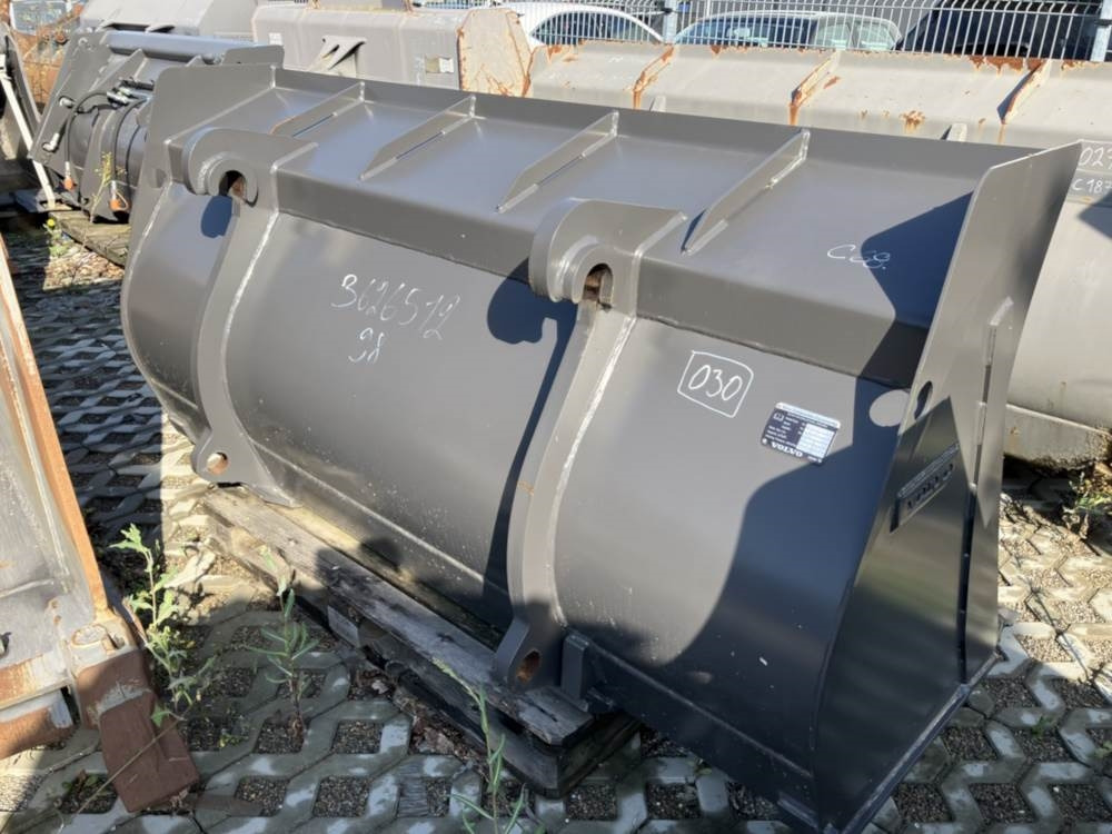 Volvo Schaufel mit Zähnen TPV - Cazo: foto 2 Volvo Schaufel mit Zähnen TPV - Cazo: foto 2
