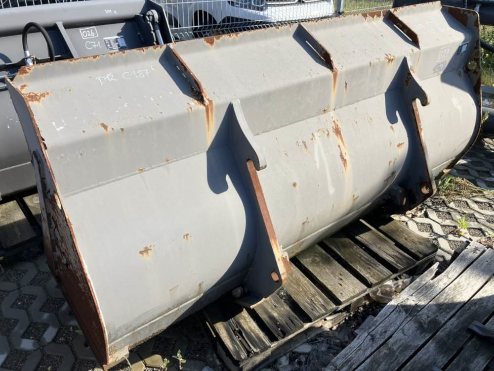 Volvo Schaufel mit Zähnen TPZ - Cazo: foto 2 Volvo Schaufel mit Zähnen TPZ - Cazo: foto 2