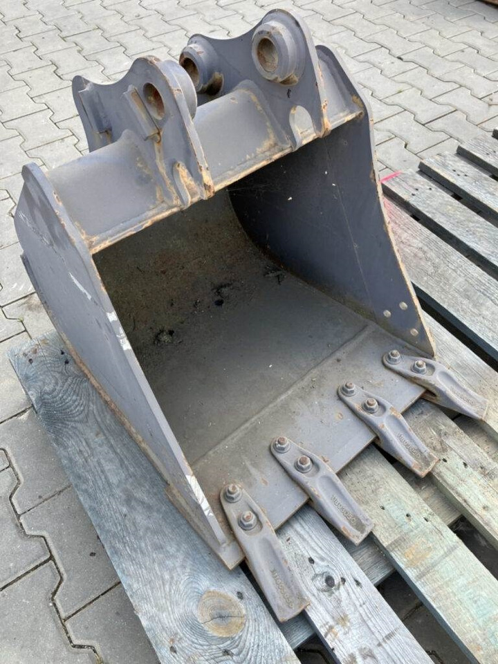 Volvo Tieflöffel mit Zähnen - Festanbau - Retroexcavadora: foto 1 Volvo Tieflöffel mit Zähnen - Festanbau - Retroexcavadora: foto 1