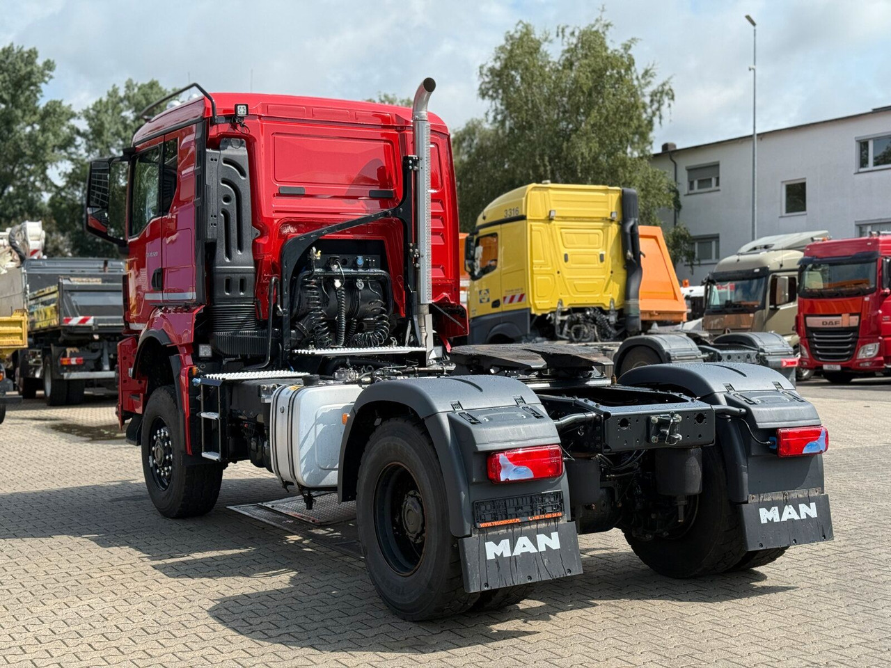 MAN TGS 18.520 4x4 SZM - Kipphyd. Blatt Luft Pritard - Cabeza tractora: foto 5 MAN TGS 18.520 4x4 SZM - Kipphyd. Blatt Luft Pritard - Cabeza tractora: foto 5