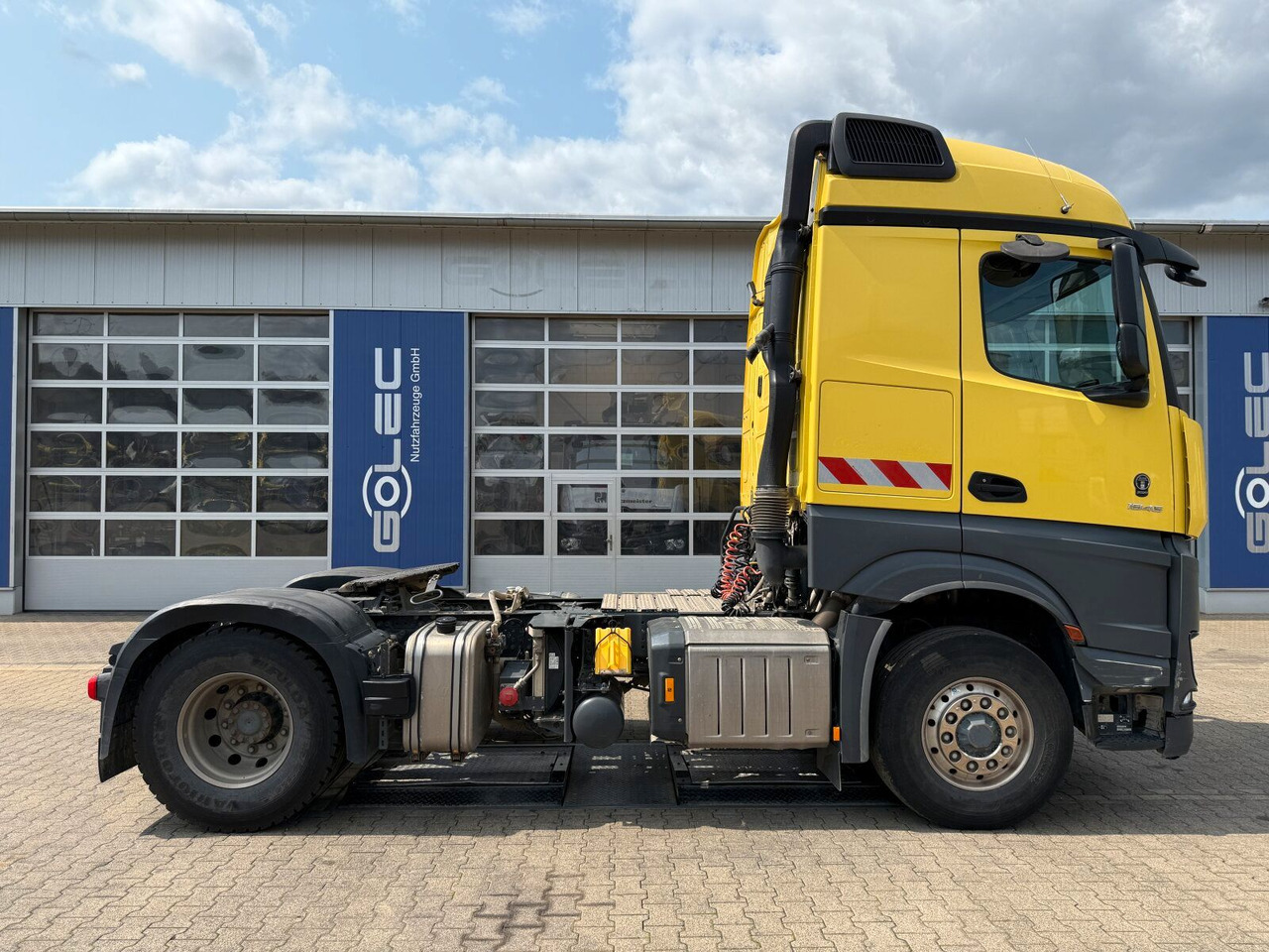 Mercedes-Benz ACTROS 1846 4x4 HAD Eur 6 Kipphydraulik Retarder - Cabeza tractora: foto 2 Mercedes-Benz ACTROS 1846 4x4 HAD Eur 6 Kipphydraulik Retarder - Cabeza tractora: foto 2