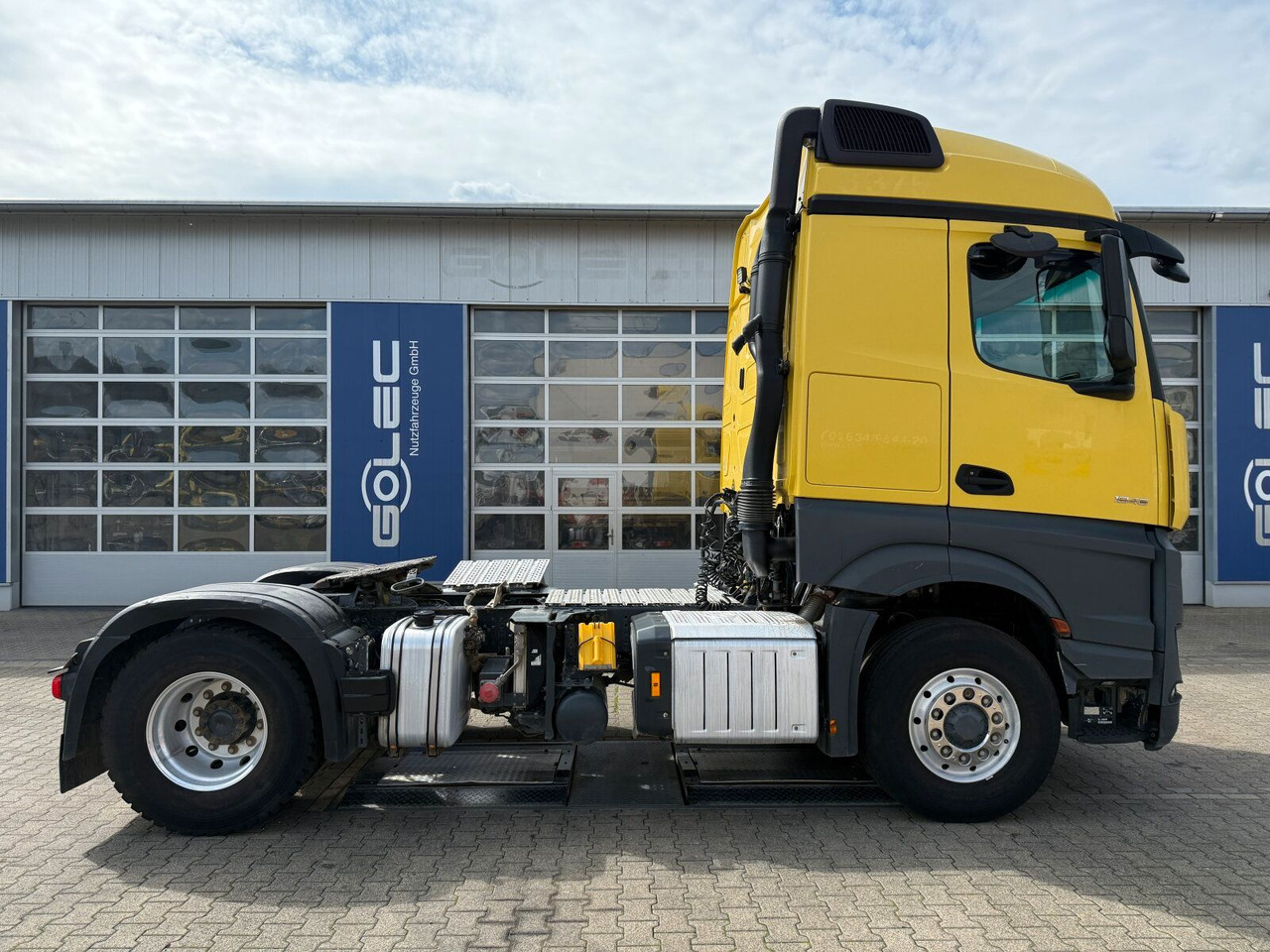 Mercedes-Benz ACTROS 1846 4x4 HAD Eur 6 Kipphydraulik Retarder - Cabeza tractora: foto 3 Mercedes-Benz ACTROS 1846 4x4 HAD Eur 6 Kipphydraulik Retarder - Cabeza tractora: foto 3
