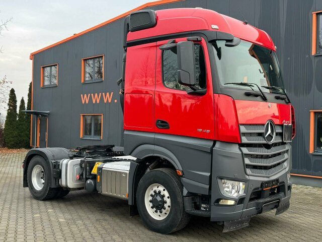 Mercedes-Benz ACTROS 1846 4x4 HAD Eur 6 Kipphydraulik Retarder - Cabeza tractora: foto 1 Mercedes-Benz ACTROS 1846 4x4 HAD Eur 6 Kipphydraulik Retarder - Cabeza tractora: foto 1