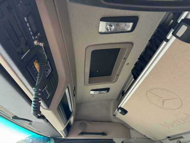 Mercedes-Benz ACTROS 1846 4x4 HAD Eur 6 Kipphydraulik Retarder - Cabeza tractora: foto 5 Mercedes-Benz ACTROS 1846 4x4 HAD Eur 6 Kipphydraulik Retarder - Cabeza tractora: foto 5