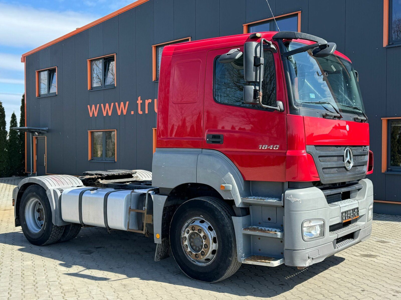 Mercedes-Benz AXOR 1840 4x2 Euro5 SZM Kipphydraulik - Cabeza tractora: foto 1 Mercedes-Benz AXOR 1840 4x2 Euro5 SZM Kipphydraulik - Cabeza tractora: foto 1