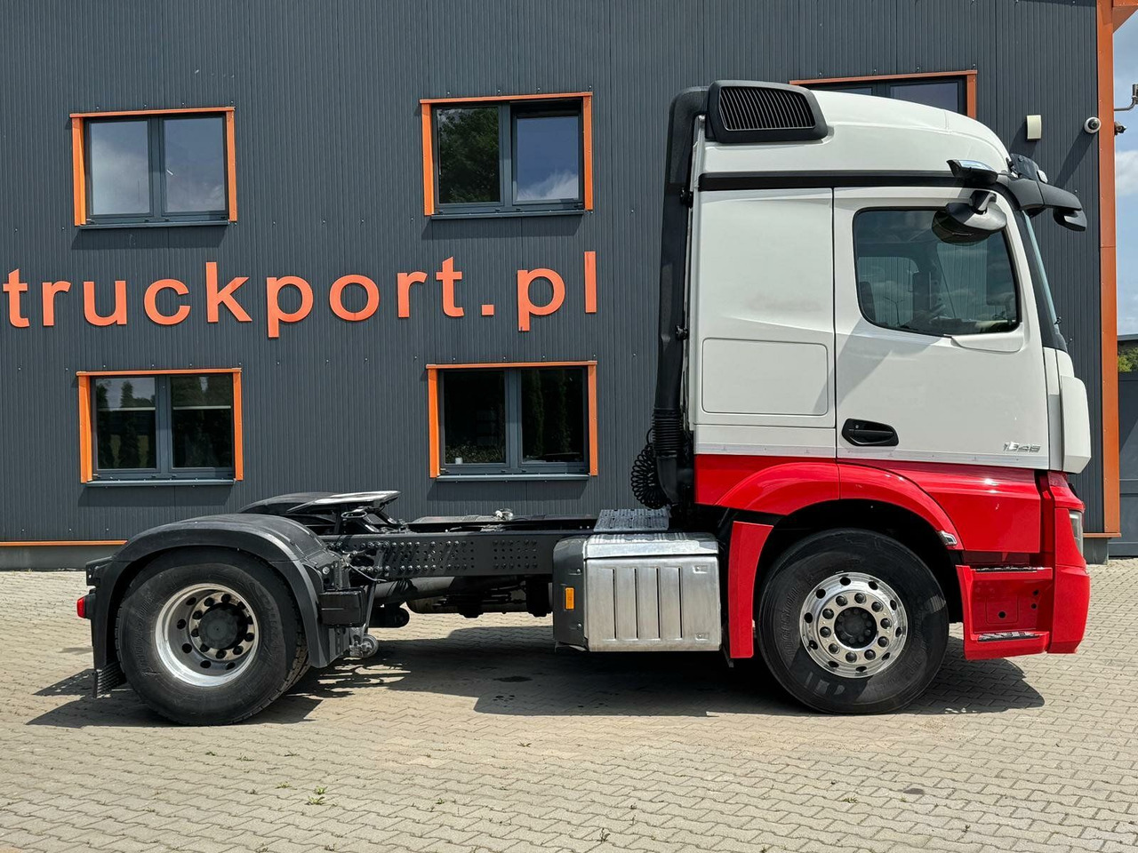 Mercedes-Benz Actros 1846 Euro 6 SZM Retarder - Cabeza tractora: foto 4 Mercedes-Benz Actros 1846 Euro 6 SZM Retarder - Cabeza tractora: foto 4