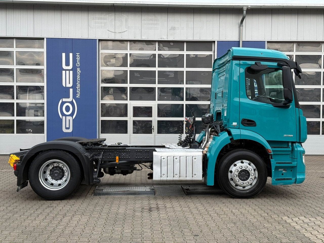 Mercedes-Benz Antos 2136 4x2 SZM Superlight - Cabeza tractora: foto 2 Mercedes-Benz Antos 2136 4x2 SZM Superlight - Cabeza tractora: foto 2