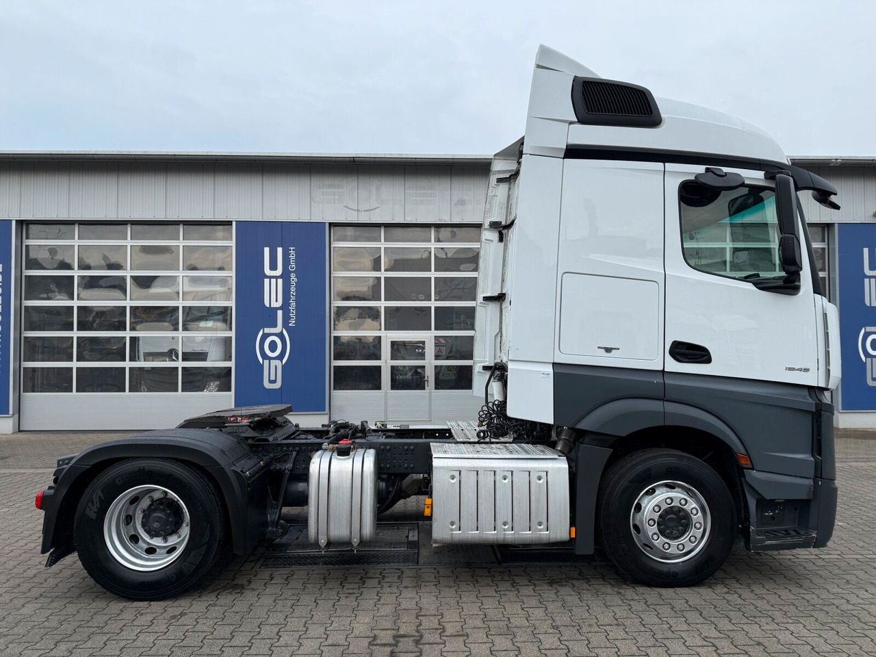 Mercedes-Benz MB Actros 1845 LS Sattelzugmaschine 4x2 - Cabeza tractora: foto 4 Mercedes-Benz MB Actros 1845 LS Sattelzugmaschine 4x2 - Cabeza tractora: foto 4