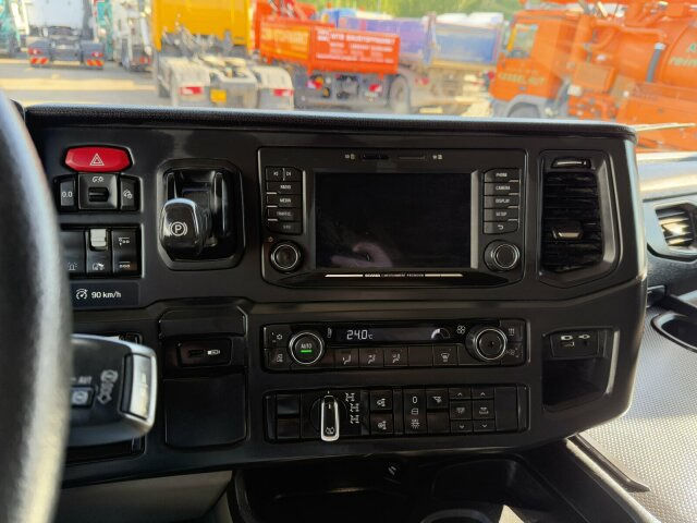 Scania G450 XT 4x4 Euro 6 SZM Kipphydraulik Blatt/ Luft - Cabeza tractora: foto 3 Scania G450 XT 4x4 Euro 6 SZM Kipphydraulik Blatt/ Luft - Cabeza tractora: foto 3