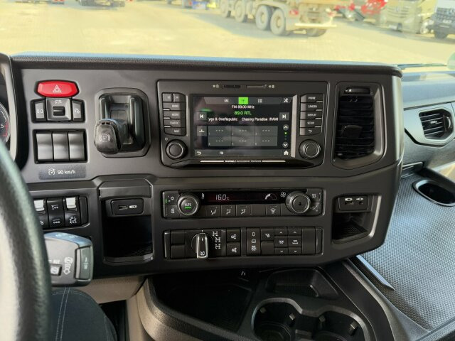 Scania G450 XT 4x4 Euro 6 SZM Kipphydraulik Blatt/ Luft - Cabeza tractora: foto 3 Scania G450 XT 4x4 Euro 6 SZM Kipphydraulik Blatt/ Luft - Cabeza tractora: foto 3