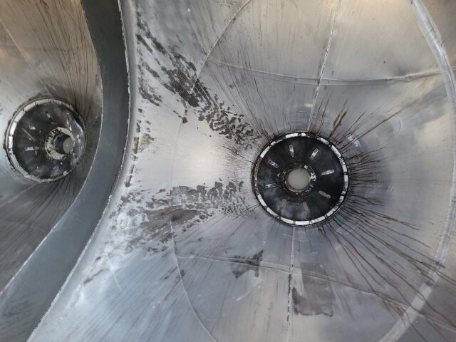 Feldbinder EUT 56.3 Silo 56.000 L 3 Achse - Semirremolque silo: foto 3 Feldbinder EUT 56.3 Silo 56.000 L 3 Achse - Semirremolque silo: foto 3