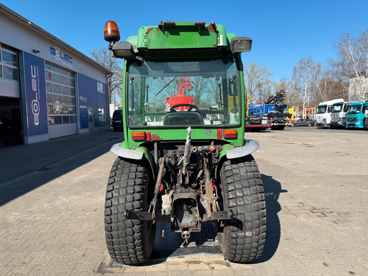 John Deere 3520 Kommunaltrak. Frontkraftheber Kuppeldreieck - Tractor: foto 4 John Deere 3520 Kommunaltrak. Frontkraftheber Kuppeldreieck - Tractor: foto 4