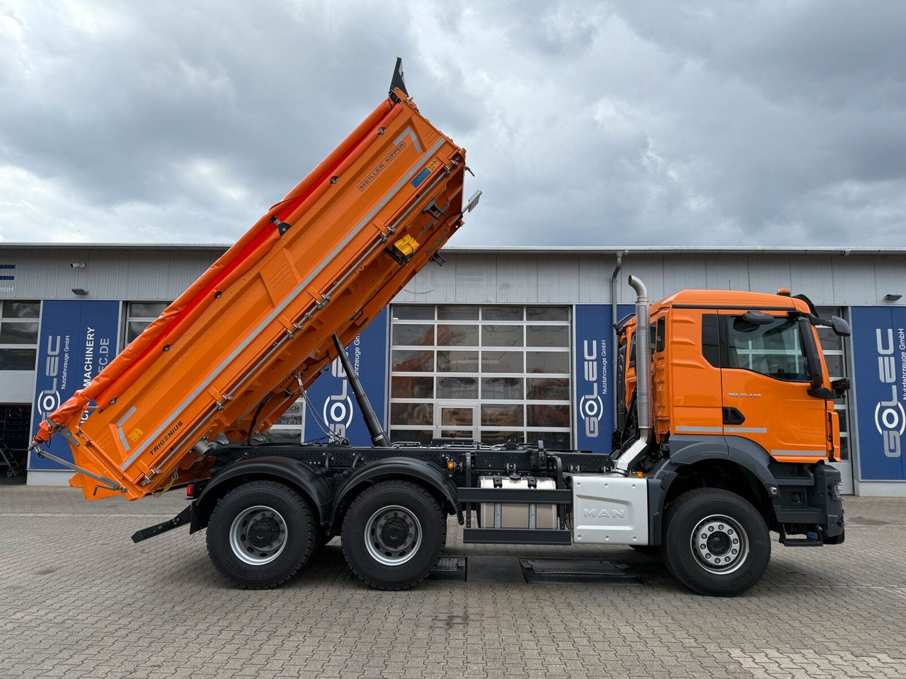 MAN TGS 33.440 6x4 Kipper MEILLER Bordmatik Frontpl. - Camión volquete: foto 4 MAN TGS 33.440 6x4 Kipper MEILLER Bordmatik Frontpl. - Camión volquete: foto 4