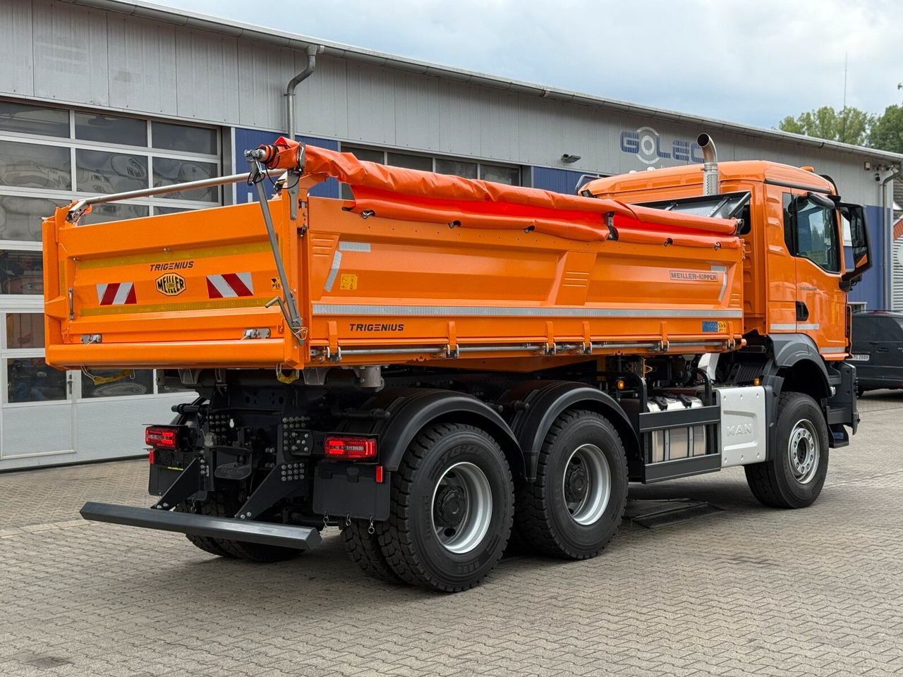 MAN TGS 33.440 6x4 Kipper MEILLER Bordmatik Frontpl. - Camión volquete: foto 5 MAN TGS 33.440 6x4 Kipper MEILLER Bordmatik Frontpl. - Camión volquete: foto 5
