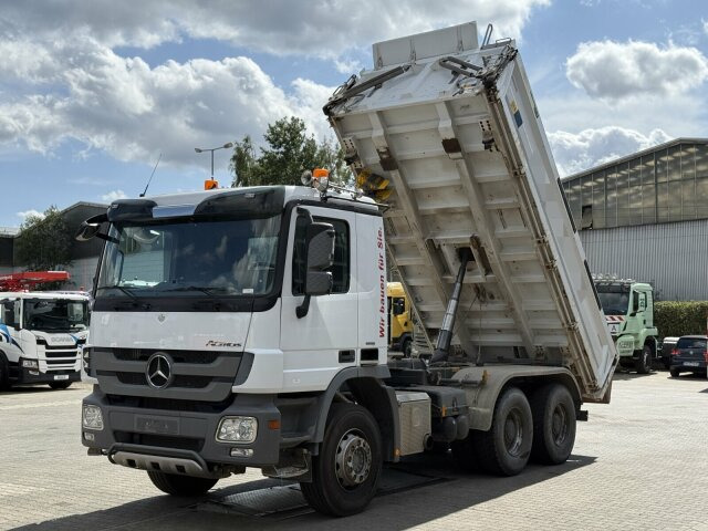 Mercedes-Benz ACTROS 26.440 6x4 Meiller Kipper Retarder - Camión volquete: foto 4 Mercedes-Benz ACTROS 26.440 6x4 Meiller Kipper Retarder - Camión volquete: foto 4