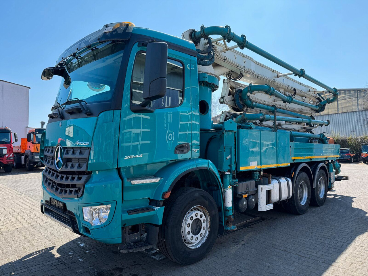 Mercedes-Benz AROCS 2844 6x4 Euro 6 Betonpumpe SERMAC 5Z33 - Camión bomba de hormigón: foto 2 Mercedes-Benz AROCS 2844 6x4 Euro 6 Betonpumpe SERMAC 5Z33 - Camión bomba de hormigón: foto 2