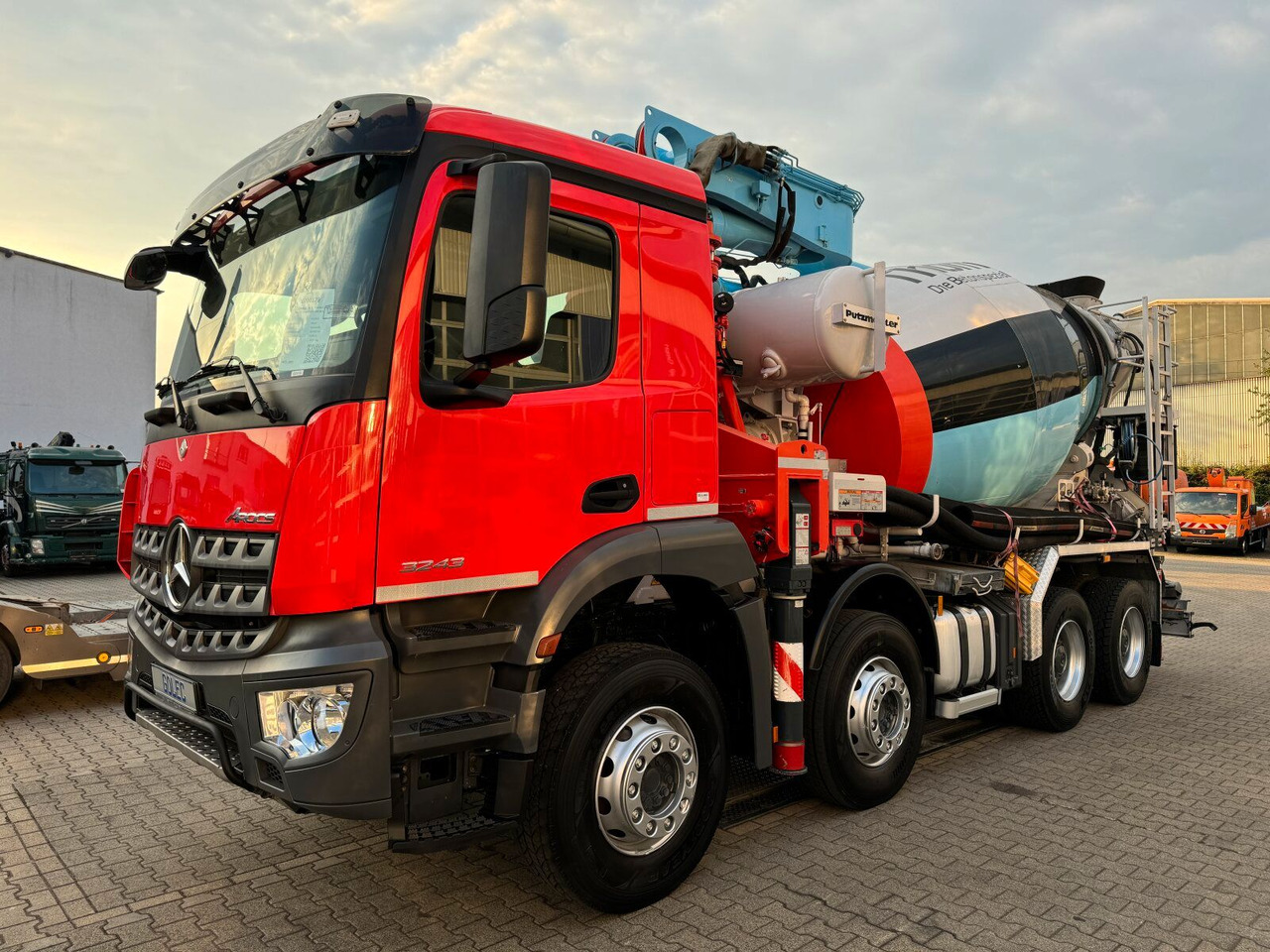 Mercedes-Benz AROCS 3243 8x4 Euro 6 Pumi Putzmeister TMM 24-3 - Camión bomba de hormigón: foto 3 Mercedes-Benz AROCS 3243 8x4 Euro 6 Pumi Putzmeister TMM 24-3 - Camión bomba de hormigón: foto 3