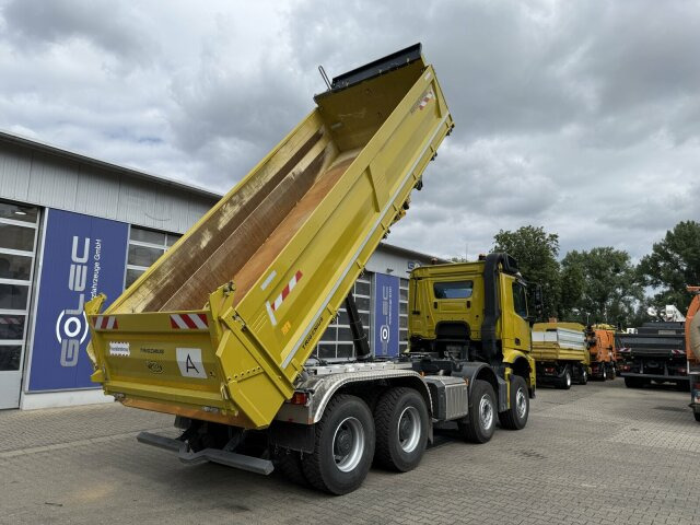 Mercedes-Benz AROCS 3248 8x4 Euro 6 Meiller Kipper Bordmatik - Camión volquete: foto 2 Mercedes-Benz AROCS 3248 8x4 Euro 6 Meiller Kipper Bordmatik - Camión volquete: foto 2