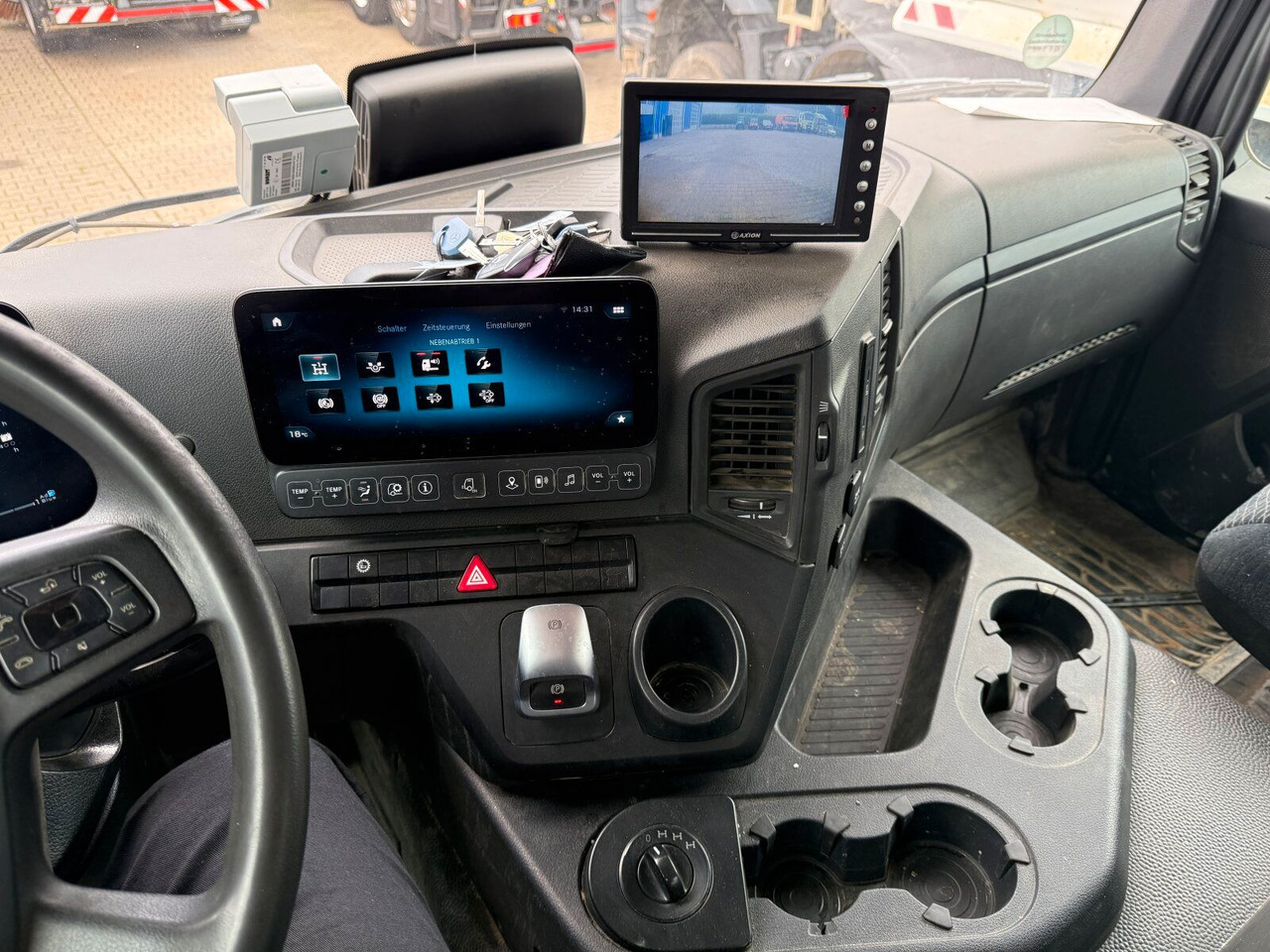 Camión portacontenedor de cadenas Mercedes-Benz AROCS 4145 8x8 Meiller Muldenkipper: foto 17