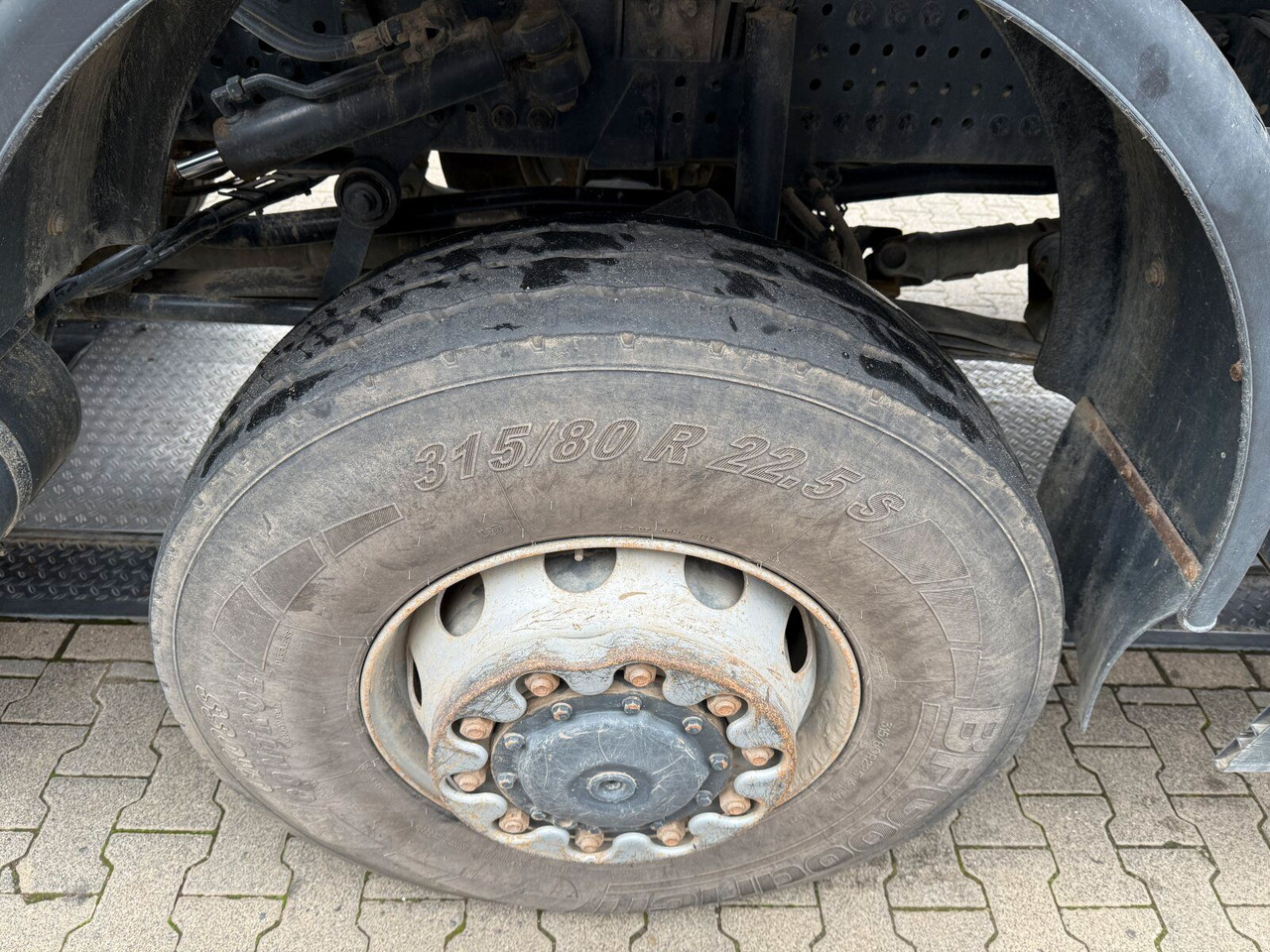 Camión portacontenedor de cadenas Mercedes-Benz AROCS 4145 8x8 Meiller Muldenkipper: foto 25