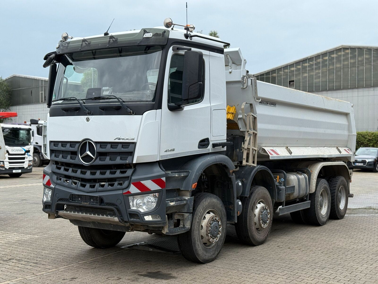 Camión portacontenedor de cadenas Mercedes-Benz AROCS 4145 8x8 Meiller Muldenkipper: foto 11