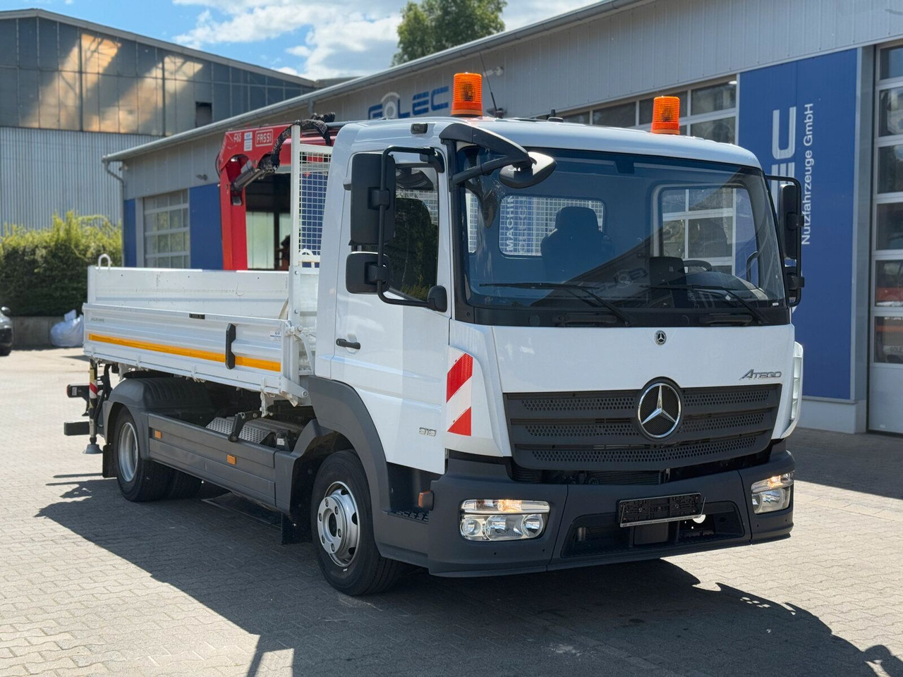 Mercedes-Benz ATEGO 818 4x2 Euro 6 Kipper Kran FASSI F65B.0.22 - Furgoneta basculante: foto 1 Mercedes-Benz ATEGO 818 4x2 Euro 6 Kipper Kran FASSI F65B.0.22 - Furgoneta basculante: foto 1