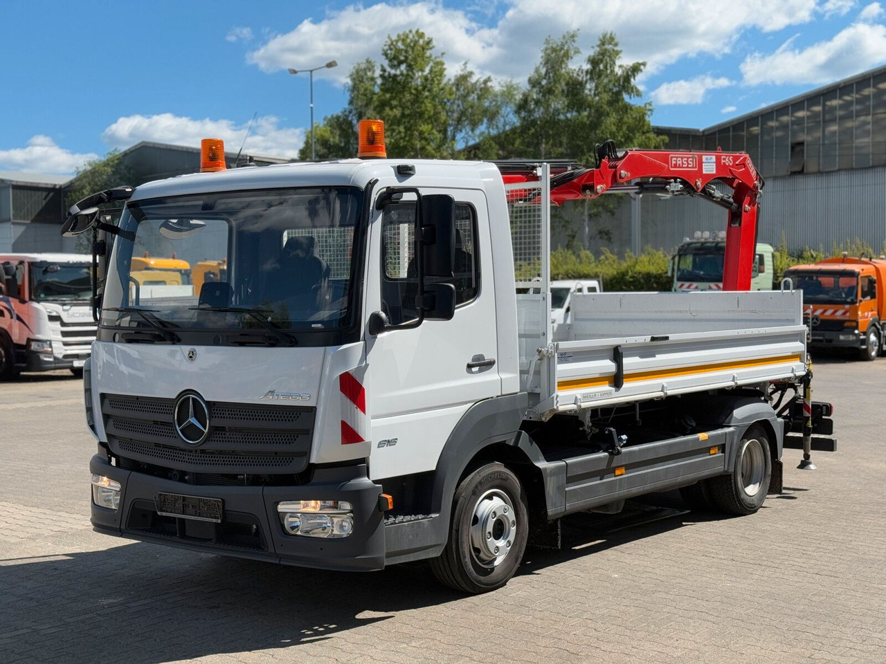 Camión grúa Mercedes-Benz ATEGO 818 4x2 Euro 6 Kipper Kran FASSI F65B.0.22: foto 11
