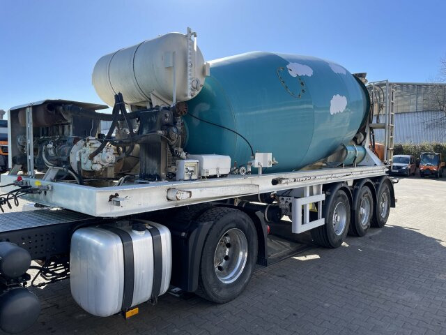 Mercedes-Benz Antos 2136 4x2 SZM Retarder Kipphyd. *Betonaufl. - Camión hormigonera: foto 4 Mercedes-Benz Antos 2136 4x2 SZM Retarder Kipphyd. *Betonaufl. - Camión hormigonera: foto 4