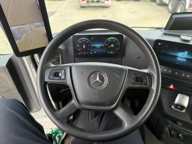 Mercedes-Benz Arocs 3246 8x4 Abrollkipper Kran Palfinger 19001 - Camión multibasculante, Camión grúa: foto 4 Mercedes-Benz Arocs 3246 8x4 Abrollkipper Kran Palfinger 19001 - Camión multibasculante, Camión grúa: foto 4