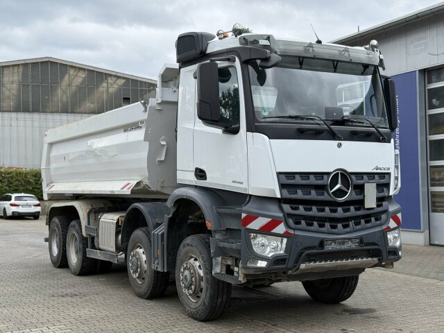 Mercedes-Benz Arocs 4145 8x8 Muldenkipper MEILLER - Camión volquete: foto 1 Mercedes-Benz Arocs 4145 8x8 Muldenkipper MEILLER - Camión volquete: foto 1