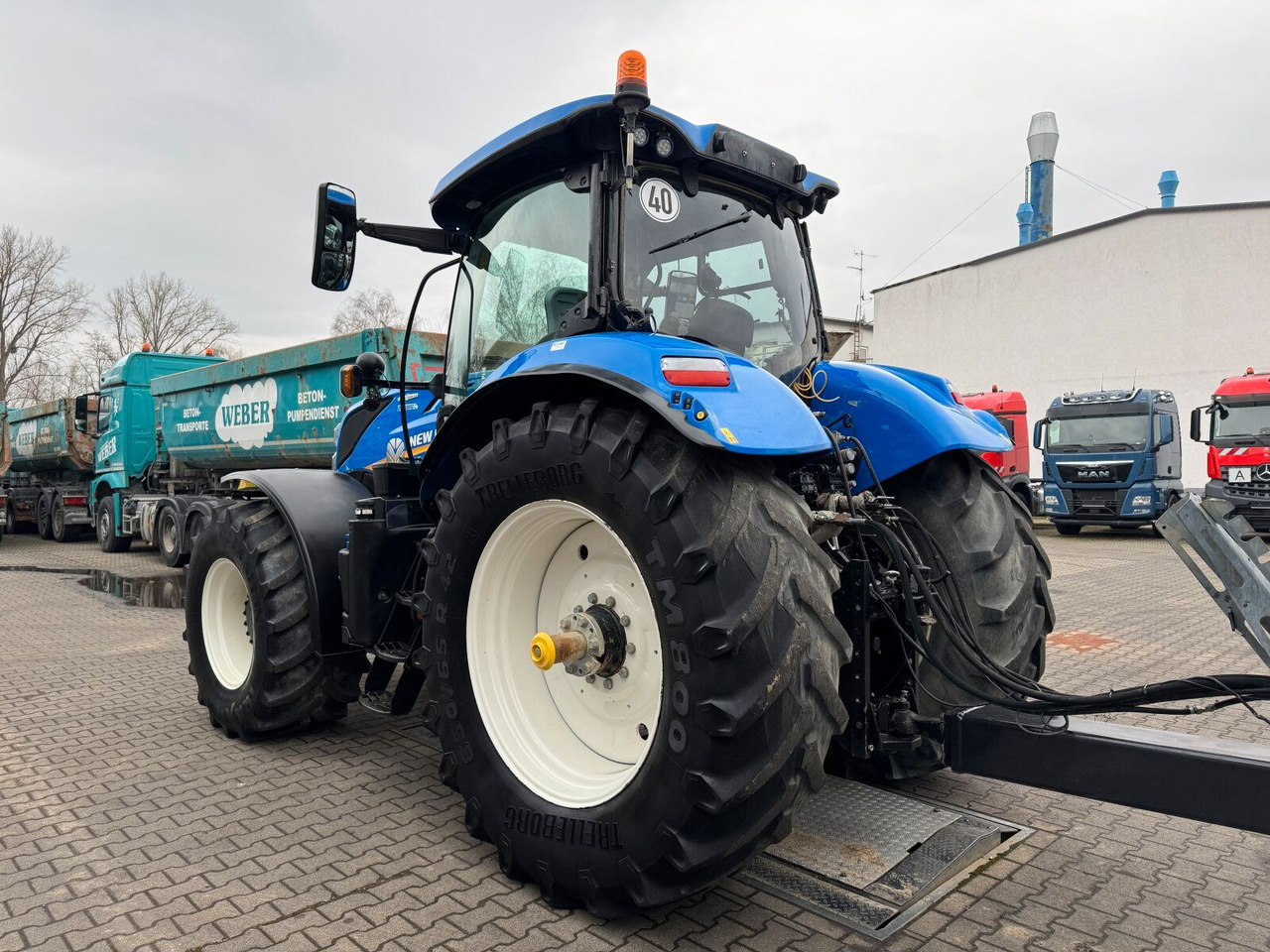 New Holland T7.230 AC 4x4 Autocommand Traktor 216 PS *Kipper - Tractor: foto 5 New Holland T7.230 AC 4x4 Autocommand Traktor 216 PS *Kipper - Tractor: foto 5