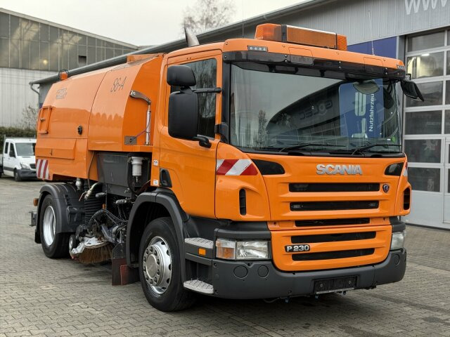 Scania P230 Kehrmaschine Johnston VT605- 6 M³ - Barredora vial: foto 1 Scania P230 Kehrmaschine Johnston VT605- 6 M³ - Barredora vial: foto 1