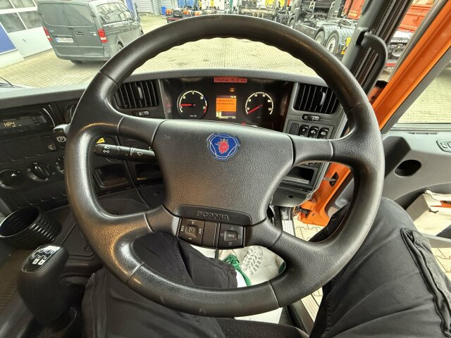 Scania P230 Kehrmaschine Johnston VT605- 6 M³ - Barredora vial: foto 2 Scania P230 Kehrmaschine Johnston VT605- 6 M³ - Barredora vial: foto 2