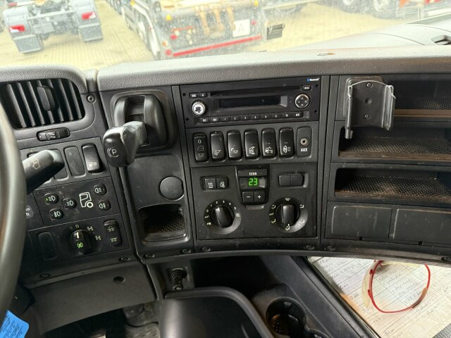 Scania R560 6x4 Holztransport Kran LOGLIFT HIAB 140S79R - Camión forestal, Camión grúa: foto 4 Scania R560 6x4 Holztransport Kran LOGLIFT HIAB 140S79R - Camión forestal, Camión grúa: foto 4