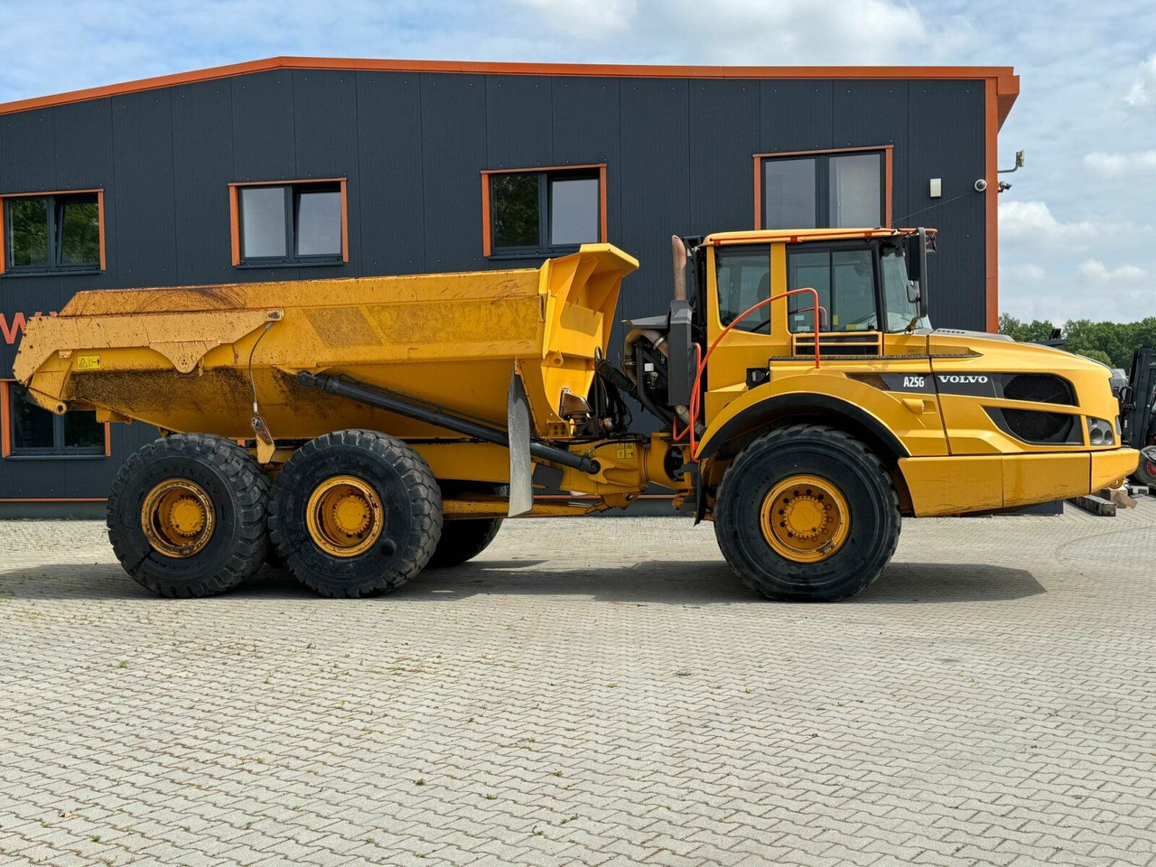 Volvo A25G Dumper 22,5 Ton 11.361 Stunden Volvo A25G Dumper 22,5 Ton 11.361 Stunden - Dúmper articulado: foto 4 Volvo A25G Dumper 22,5 Ton 11.361 Stunden Volvo A25G Dumper 22,5 Ton 11.361 Stunden - Dúmper articulado: foto 4