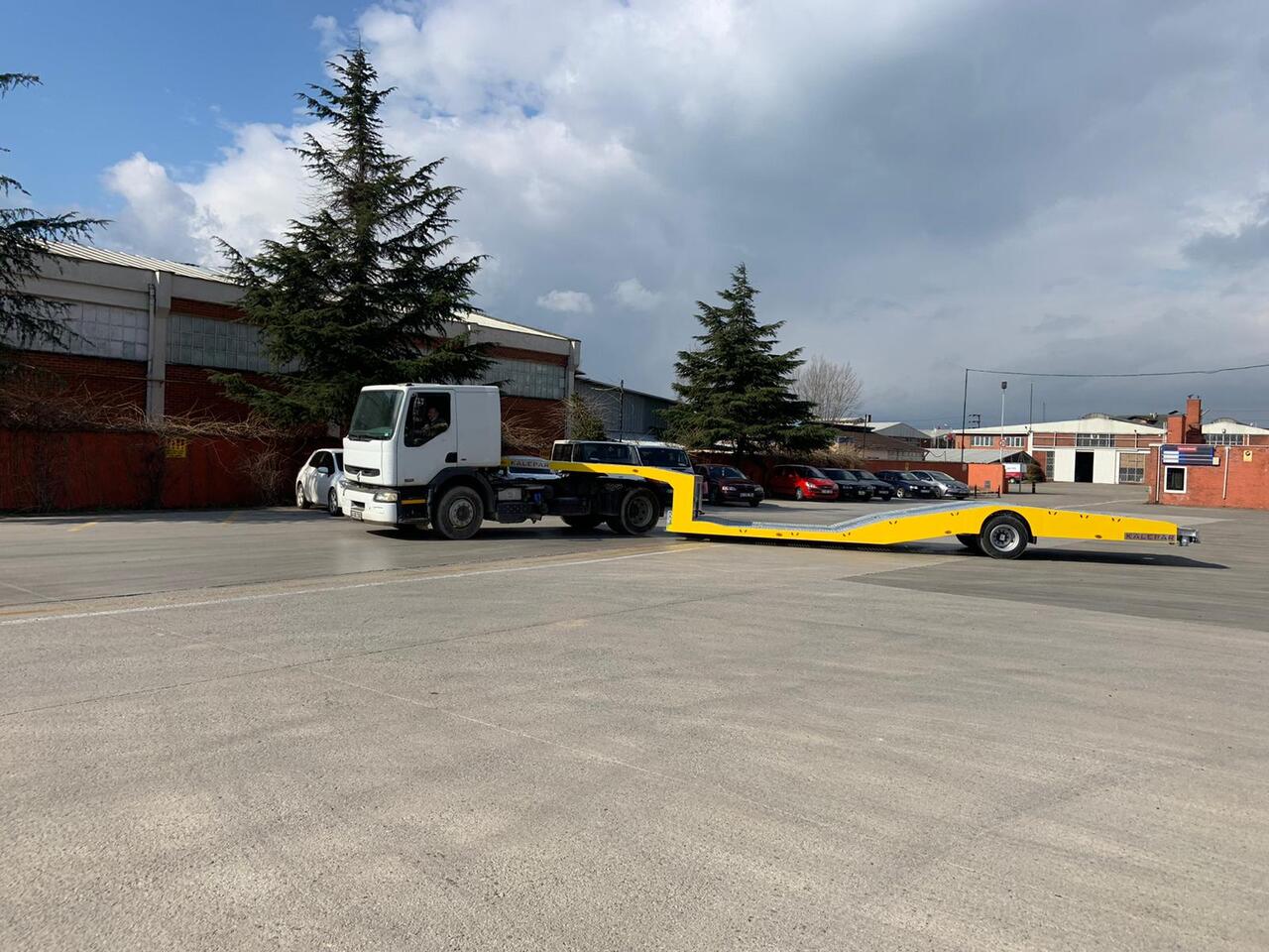 KALEPAR LKW/TRUCK TRANSPORTER - Semirremolque portavehículos: foto 4 KALEPAR LKW/TRUCK TRANSPORTER - Semirremolque portavehículos: foto 4