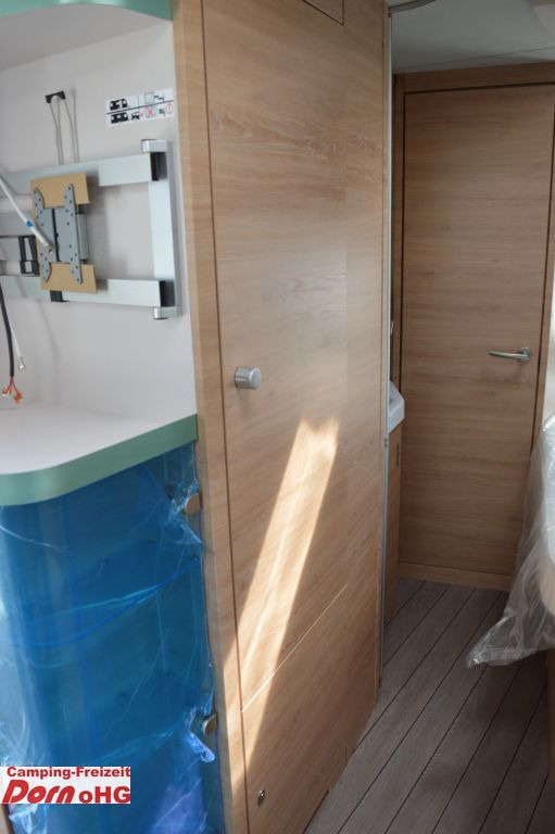 Caravana Knaus Südwind 500 UF 60 YEARS Alde Warmwasserheizung: foto 12