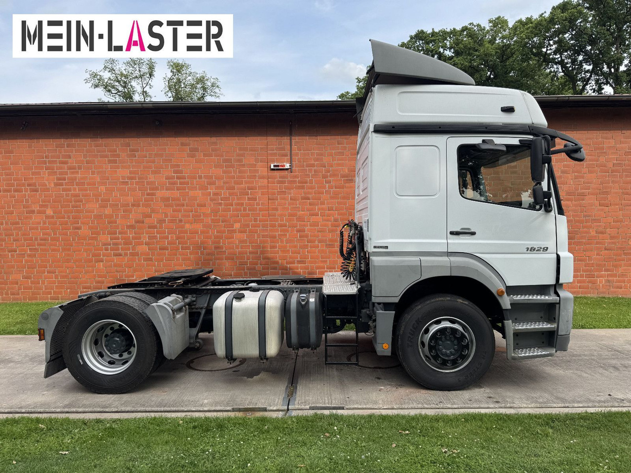 Mercedes-Benz Axor 1829 nur 170.070 km Bett Klima - Cabeza tractora: foto 3 Mercedes-Benz Axor 1829 nur 170.070 km Bett Klima - Cabeza tractora: foto 3