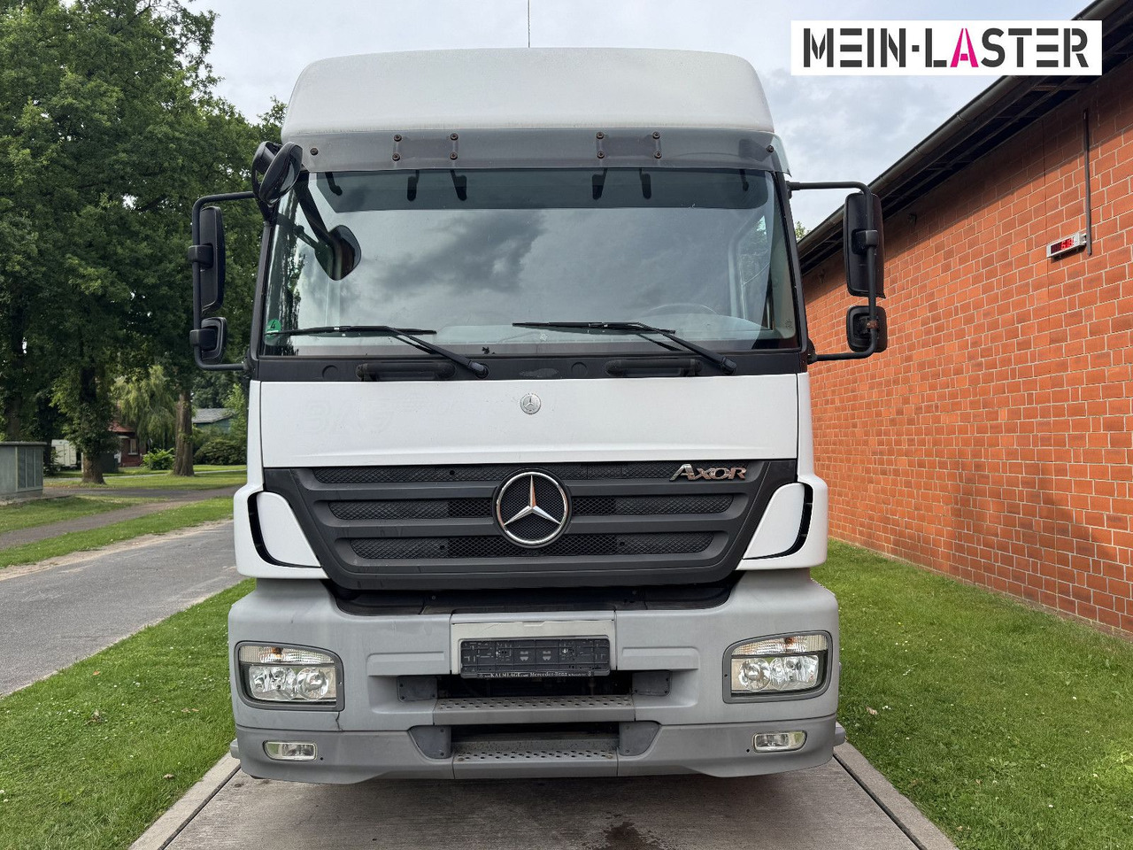 Mercedes-Benz Axor 1829 nur 170.070 km Bett Klima - Cabeza tractora: foto 2 Mercedes-Benz Axor 1829 nur 170.070 km Bett Klima - Cabeza tractora: foto 2