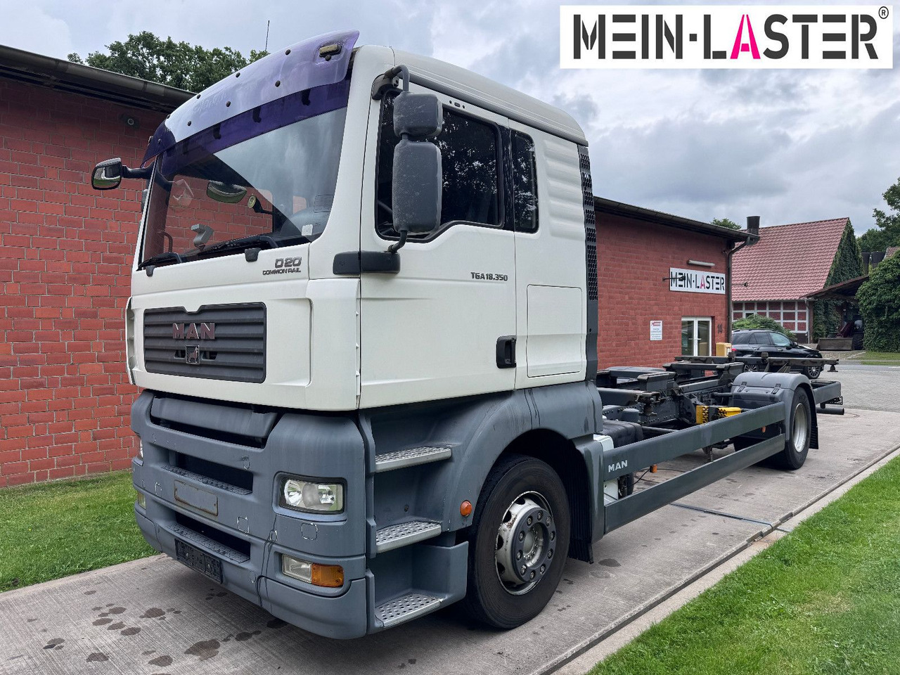 MAN TGA 18.350 BDF 5 Sitzer Klima 209.380 km - Camión portacontenedore/ Intercambiable: foto 2 MAN TGA 18.350 BDF 5 Sitzer Klima 209.380 km - Camión portacontenedore/ Intercambiable: foto 2