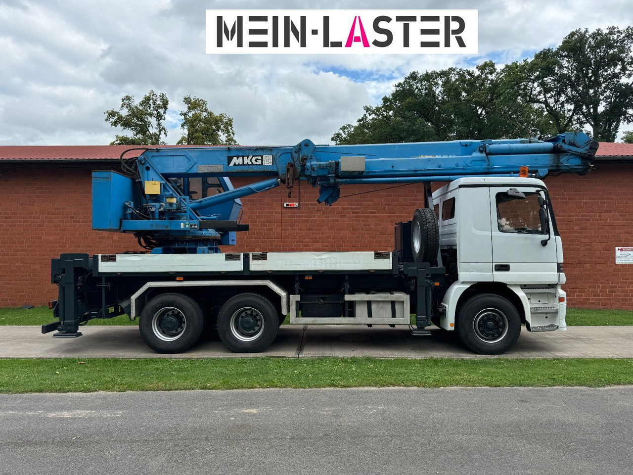 Mercedes-Benz 3335 V6 MKG 550 Ta2-a2 -46m 420 kg Funk - Camión grúa: foto 5 Mercedes-Benz 3335 V6 MKG 550 Ta2-a2 -46m 420 kg Funk - Camión grúa: foto 5