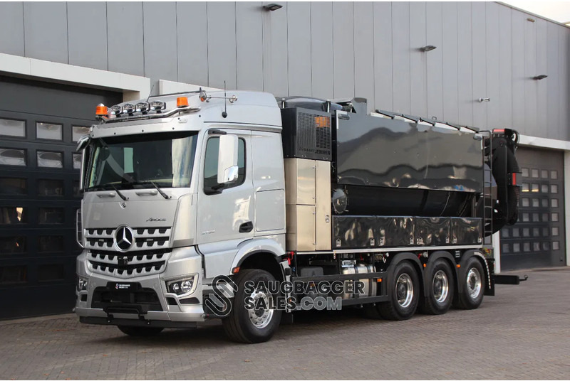 Mercedes-Benz NAAKTGEBOREN Vacu-Press 11.000 - Limpieza de alcantarillado: foto 1 Mercedes-Benz NAAKTGEBOREN Vacu-Press 11.000 - Limpieza de alcantarillado: foto 1