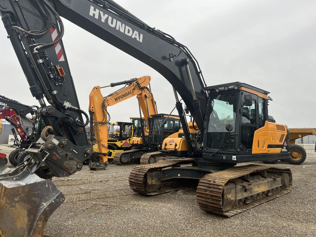 Hyundai HX220AL - Excavadora de cadenas: foto 1 Hyundai HX220AL - Excavadora de cadenas: foto 1